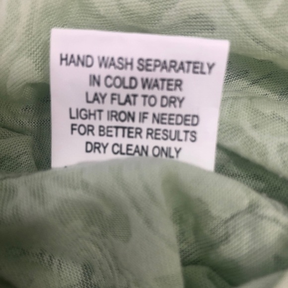 Zashi V-Neck Grommet Sheer T-Shirt NWT Small - Picture 10 of 10